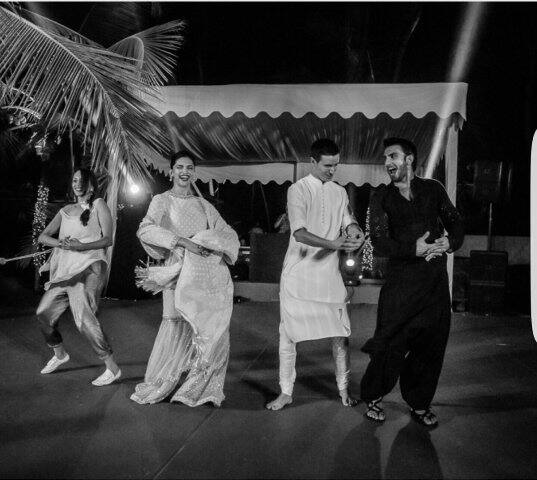 Look how the duo is dancing (PC: Twitter/RanveerSinghtbt)