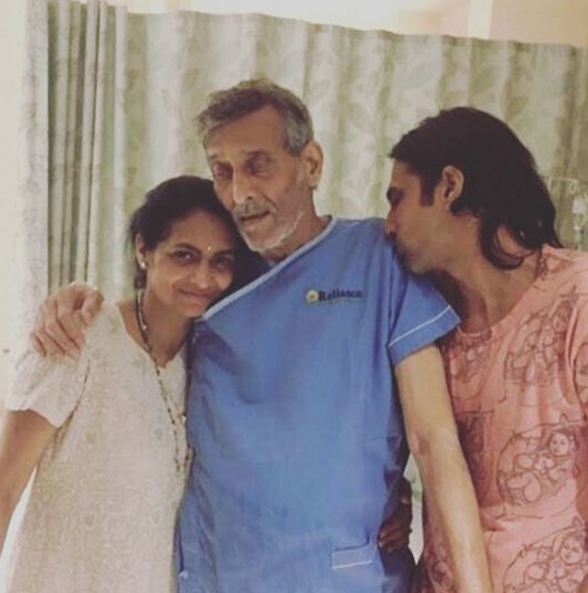 Is Veteran actor Vinod Khanna suffering from bladder cancer? Picture goes viral