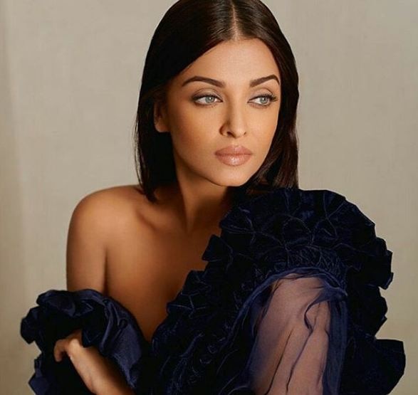 587px x 555px - Aishwarya Rai Bachchan looks sensuous in her latest cover shoot