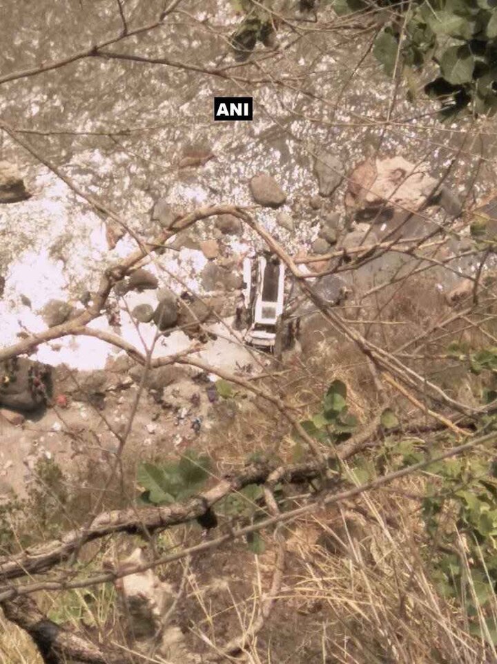 Shimla: Bus plunges into Tons river, 45 passengers feared dead Shimla: Bus plunges into Tons river, 45 passengers feared dead