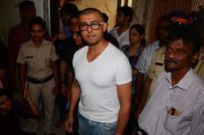 #AzaanRow: Sonu Nigam posts 'proof' #AzaanRow: Sonu Nigam posts 'proof'