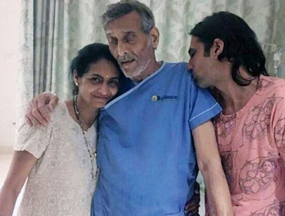 Veteran actor Vinod Khanna passes away at 70 after prolonged illness