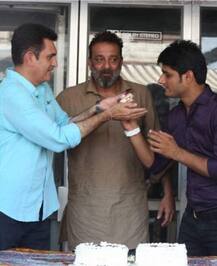 IN PHOTOS: Sanjay Dutt Gets Emotional Over \'Bhoomi\' Wrap-up