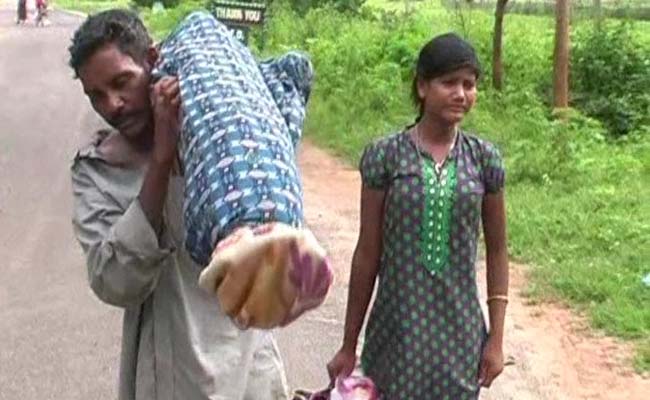 Viral Video: Man carries home son's body on two-wheeler from govt hospital