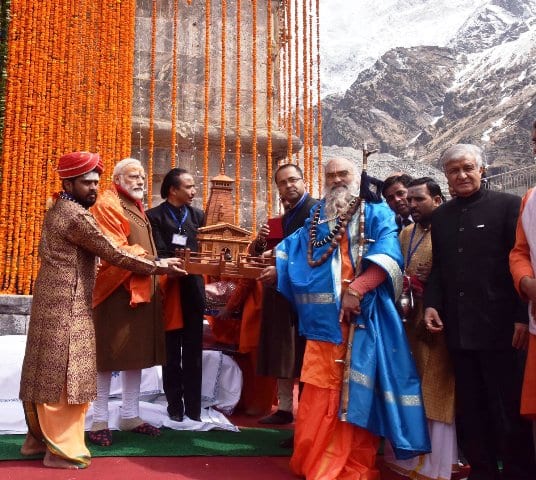 He was gifted a shawl, a rudraksha, a wooden replica of the temple and books on the Himalayas by the priests of the temple as he came out of the shrine. PICTURE: @narendramodi (Twitter)