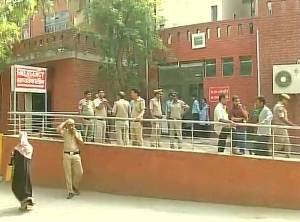 Delhi: Gas container leak at Tughlakabad, nearly 310 students hospitalised