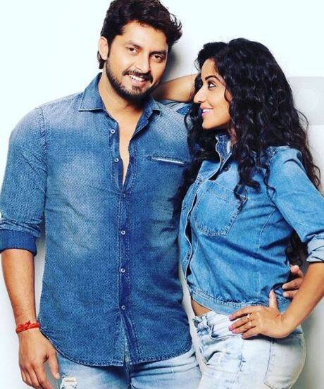 Monalisa and Vikrant who tied the knot inside the 'Bigg Boss 10' house didn't go on a honeymoon ever since getting hitched. (Instagram)