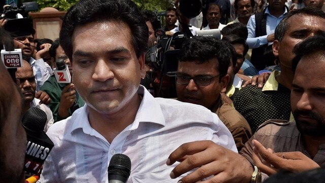 Kapil Mishra re-visits ACB office to 'disclose' details about tanker scam Kapil Mishra re-visits ACB office to 'disclose' details about tanker scam