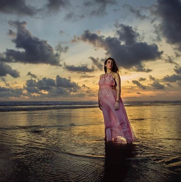 In the recent pictures, she is seen flaunting her baby bump and looks nothing less than a celeb. (Image Courtesy - Instagram)