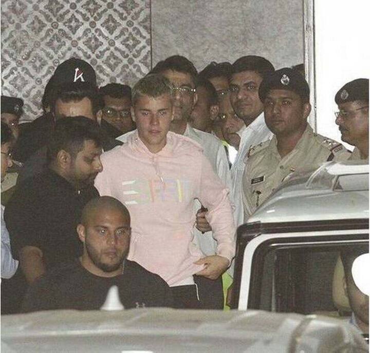 According to the source of an entertainment portal, “Justin’s schedule for the evening is pretty busy. Singer will be taken to St. Regis, Lower Parel, where he will be staying.”