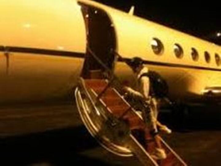 World famous Singer Justin Bieber has finally arrived in India. We just can’t keep calm. Can you Beliebers?