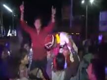 WATCH: Shocking moment when a groom died of heart attack during \'baraat\' in Vadodara