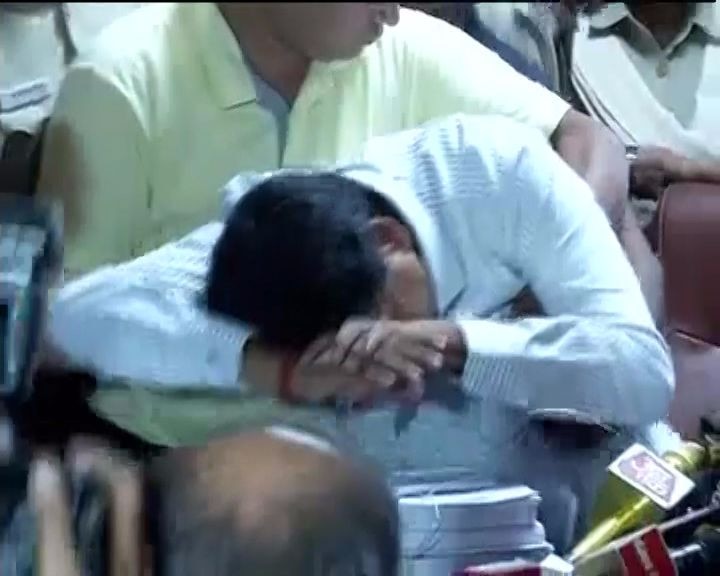 Kapil Mishra faints, taken to hospital Kapil Mishra faints, taken to hospital