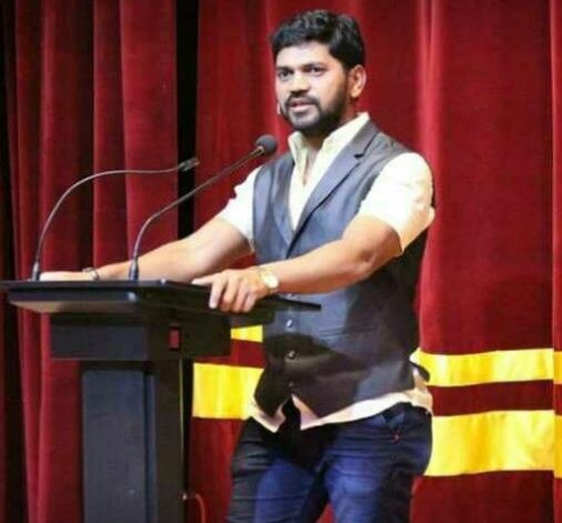 Marathi filmmaker found dead, posts 'suicide note' on Facebook Marathi filmmaker found dead, posts 'suicide note' on Facebook