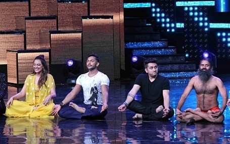 Bollywood actor Sonakshi Sinha, choreographer Terence Lewis, filmmaker Mohit Suri and Yoga guru Baba Ramdev on the sets of Star Plus TV show Nach Baliye Season 8 in Mumbai, India on May 16, 2017. (Utsav Devdutta/SOLARIS IMAGES)