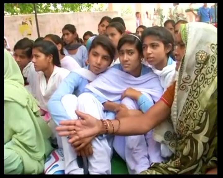 Rewari girls demanding school upgradation go on strike in Haryana Rewari girls demanding school upgradation go on strike in Haryana