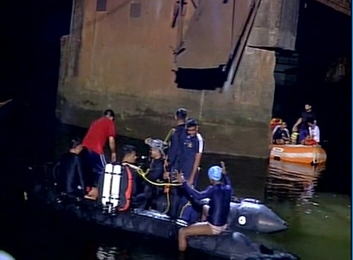 Bridge collapses in South Goa, 2 dead & several missing; rescue operation underway Bridge collapses in South Goa, 2 dead & several missing; rescue operation underway