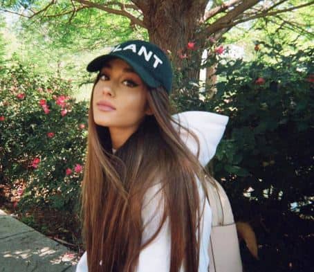 Ariana is a vegan. Blackfish, the 2013 documentary of sea world opened her eyes to animal cruelty. She's italian, with sicilian and abruzzese roots. (Picture- Instagram @arianagrande)