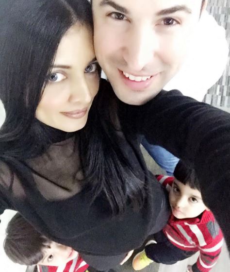 Actress Celina Jaitly pregnant with twins again