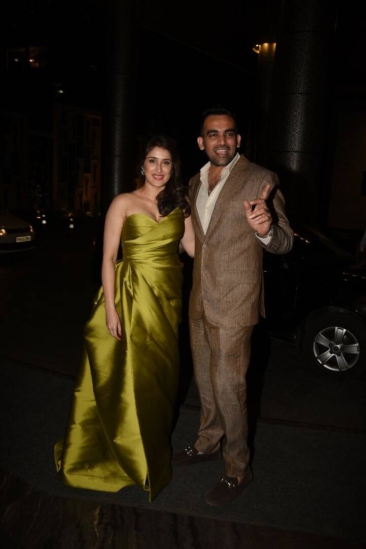 Sagarika and Zaheer look happy during engagement party (Picture courtesy- Manav Manglani)