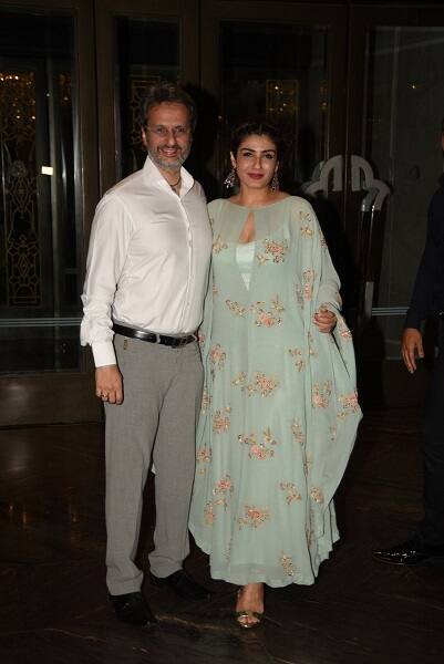 Raveena Tandon with her husband (Picture courtesy- Manav Manglani)