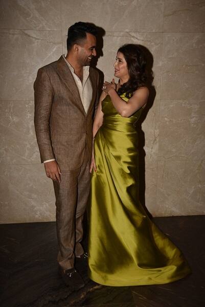Zaheer donned a light brown suit, Sagarika sported a stunning, yellowing-green gown (Picture courtesy- Manav Manglani)