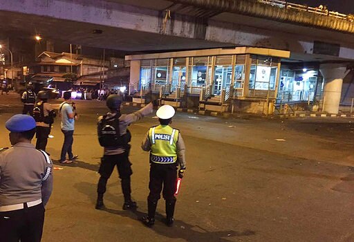 Suspected suicide bomb in Jakarta kills policeman, injures 4  Suspected suicide bomb in Jakarta kills policeman, injures 4