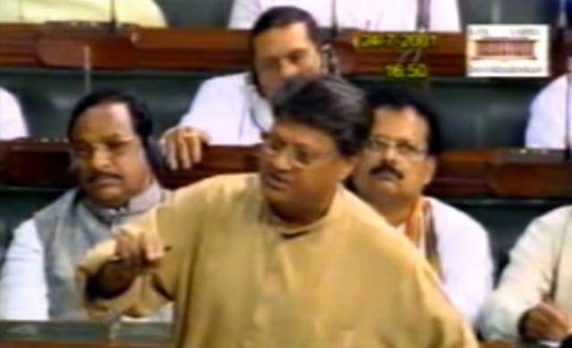 Former Union Minister and senior Congress leader Madhavrao Scindia was killed when his Cessna aircraft crashed on September 30, 2001, while he was flying to Kanpur for an election rally.IMAGE: SCREENGRAB- YOUTUBE (JYOTIRADITYA MADHAVRAO SCINDIA
