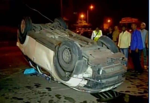 Maharashtra: Eight killed after car rams into tree Maharashtra: Eight killed after car rams into tree