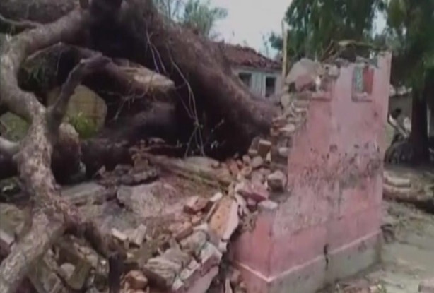 Bihar: 23 killed in lightning, storm as weather wreaks havoc across state Bihar: 23 killed in lightning, storm as weather wreaks havoc across state