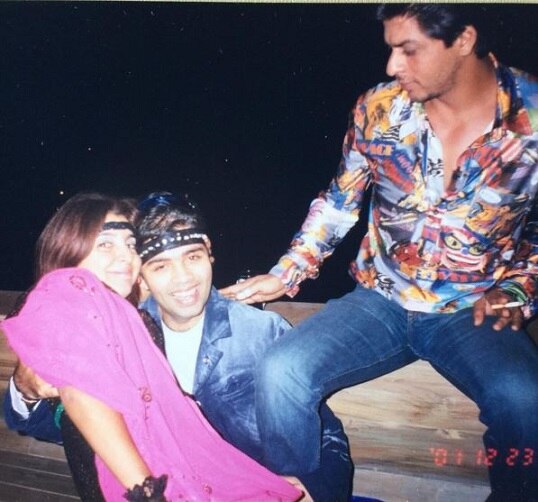 This throwback picture of SRK, K Jo and Farah Khan is really awwdorable!! This throwback picture of SRK, K Jo and Farah Khan is really awwdorable!!