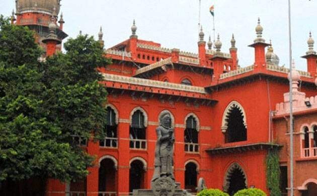 Madras High Court stays Centre's ban on sale of cattle for slaughter, seeks reply from Govt Madras High Court stays Centre's ban on sale of cattle for slaughter, seeks reply from Govt