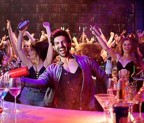 Kartik Aaryan collapses while shooting a song for 'Guest Iin London