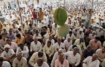 Maharashtra govt announces loan waiver; farmers call off protests
