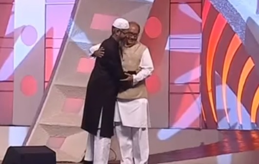 Digvijaya Singh breaks silence on sharing stage with Zakir Naik Digvijaya Singh breaks silence on sharing stage with Zakir Naik
