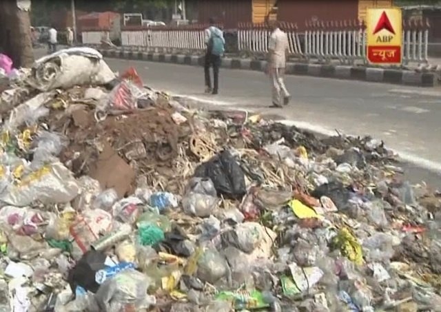 ABP News impact: HC raps MCDs, issues notice to commissioners on garbage removal ABP News impact: HC raps MCDs, issues notice to commissioners on garbage removal