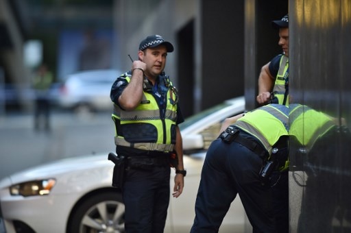 Melbourne explosion: Police dealing with likely hostage situation in Brighton  Melbourne explosion: Police dealing with likely hostage situation in Brighton