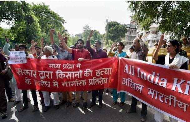 50 farmers organisations to meet in Delhi over intensifying protest 50 farmers organisations to meet in Delhi over intensifying protest