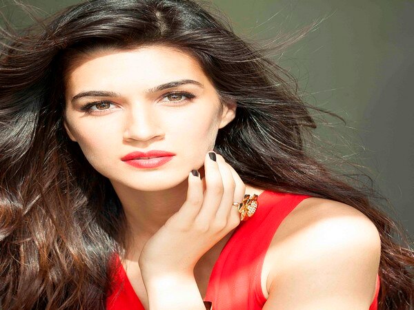 Kriti Sanon gets rave reviews for her 'Raabta' performance Kriti Sanon gets rave reviews for her 'Raabta' performance