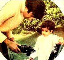 Big B shares an awwdorable photo with Abhishek