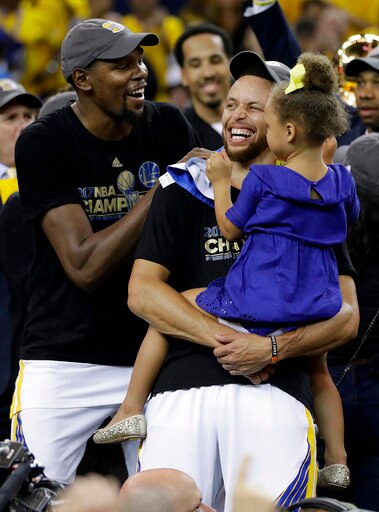 Golden State Warriors crush Cleveland Cavaliers 129-120 to regain NBA title