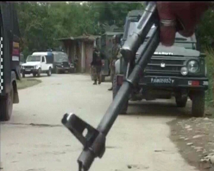 3 terrorists trapped in a house in J&K's Anantnag; firing not on 3 terrorists trapped in a house in J&K's Anantnag; firing not on