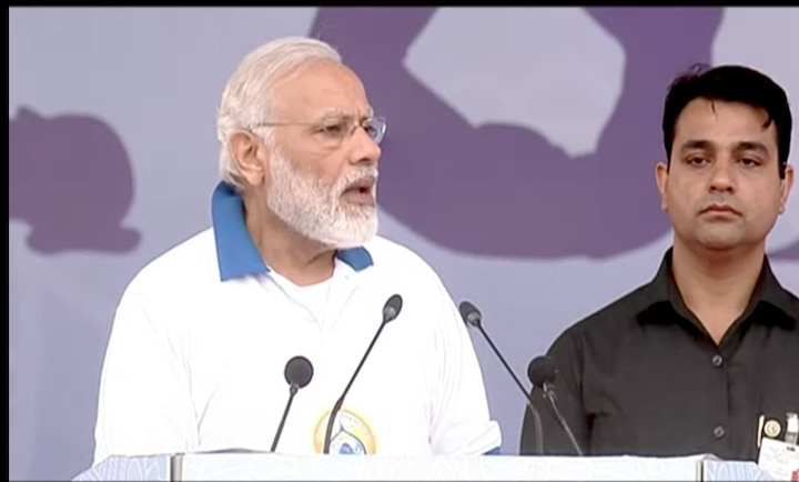 PM Modi urges people to indulge in Yoga, says “It’s as important as salt in food” PM Modi urges people to indulge in Yoga, says “It’s as important as salt in food”
