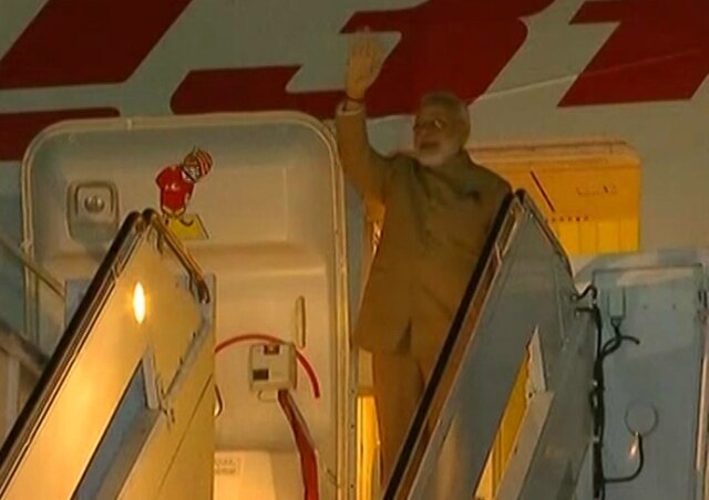 PM Narendra Modi reaches Washington, President Trump calls him 'a true friend' PM Narendra Modi reaches Washington, President Trump calls him 'a true friend'