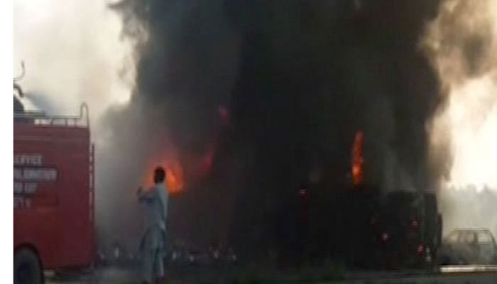 Oil tanker explosion kills over 123 in Pakistan Oil tanker explosion kills over 123 in Pakistan