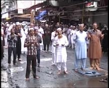Eid-ul-Fitr celebrated across India; Muslims in Mumbai perform Namaaz amid rain