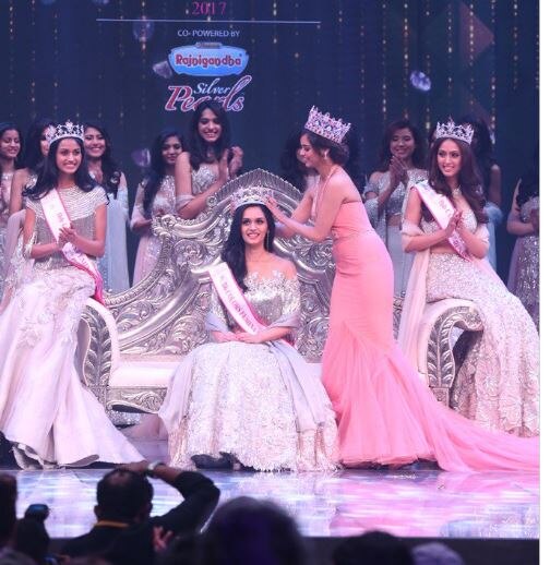 Manushi Chhillar from Haryana bags the title of Femina Miss India 2017. (Twitter/Miss India)