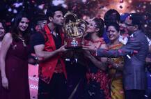 IN PHOTOS: Divyanka Tripathi And Vivek Dahiya Win Nach Baliye 8