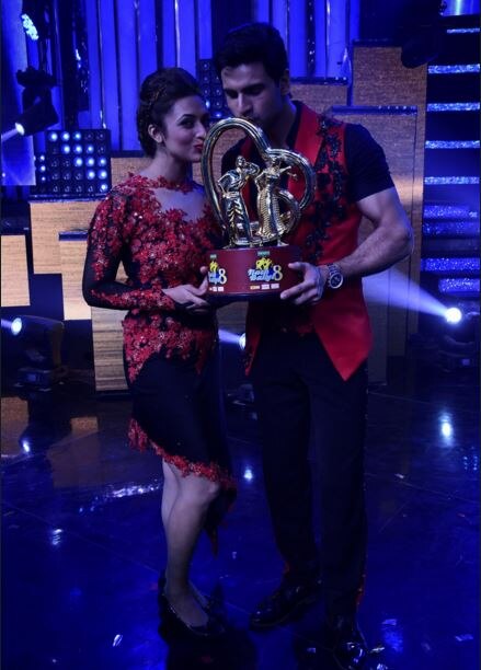 Nach Baliye Divyanka-Vivek: Check out more pictures of the couple:(Photo- Twitter @DivyankaFC_)