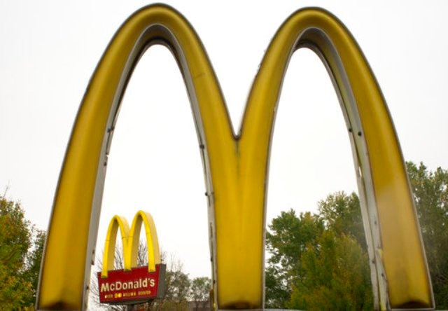 McDonalds shuts 43 out of 55 outlets in Delhi over ownership battle & hygiene McDonalds shuts 43 out of 55 outlets in Delhi over ownership battle & hygiene